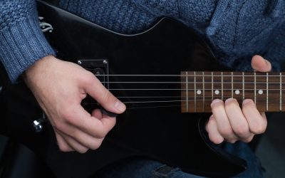 Kako naučiti svirati gitaru