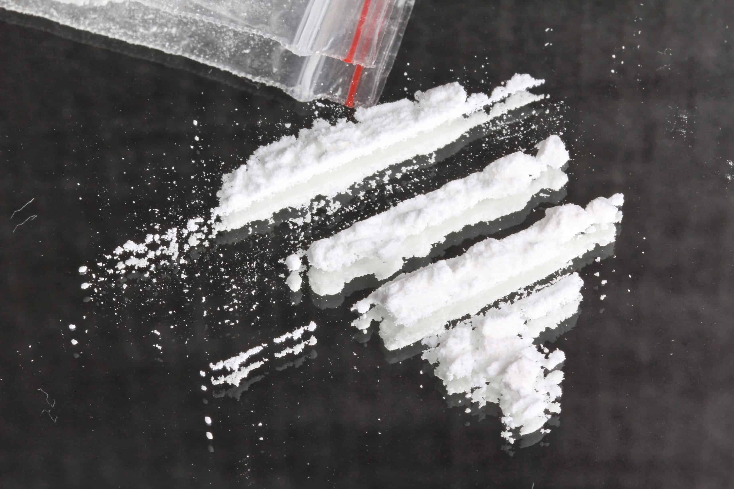 https://www.arz.hr/wp-content/uploads/2022/01/kokain--kako-se-proizvodi-i-koliko-ostaje-u-krvi-scaled.jpg