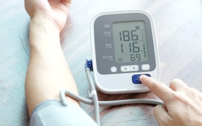 Visoki krvni tlak – uzrok, simptomi i liječenje
