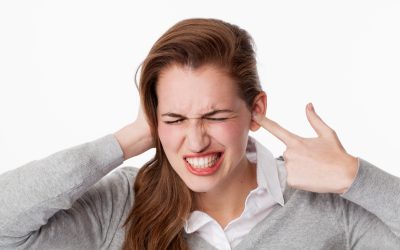 Zujanje u desnom uhu – uzrok i liječenje