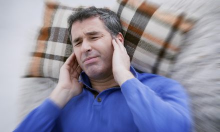 Zujanje u ušima navečer – uzrok i liječenje
