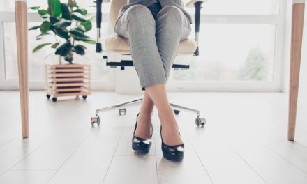 Nemirne noge kod sjedenja – uzrok i liječenje