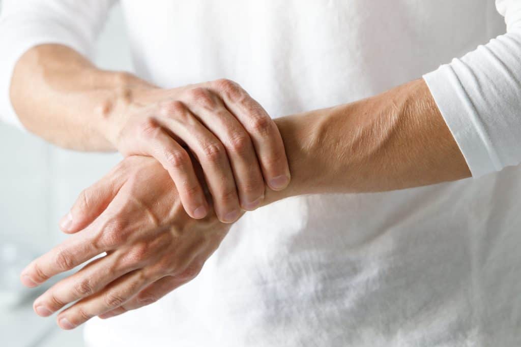 Artritis ruke - uzrok, simptomi i liječenje