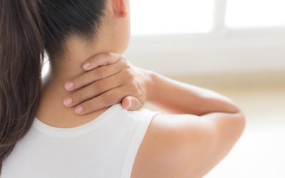 Bolovi u vratu i glavi – uzrok, simptomi, liječenje