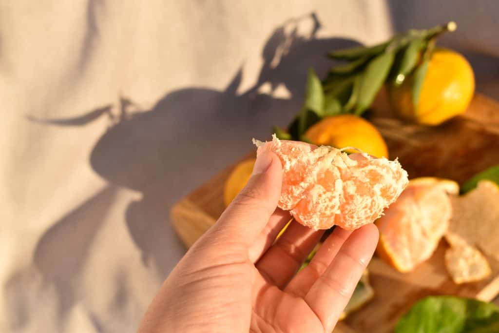 Jedete li bijela vlakna koja se nalaze na mandarinama: Evo što se nalazi u njima i što rade vašem tijelu