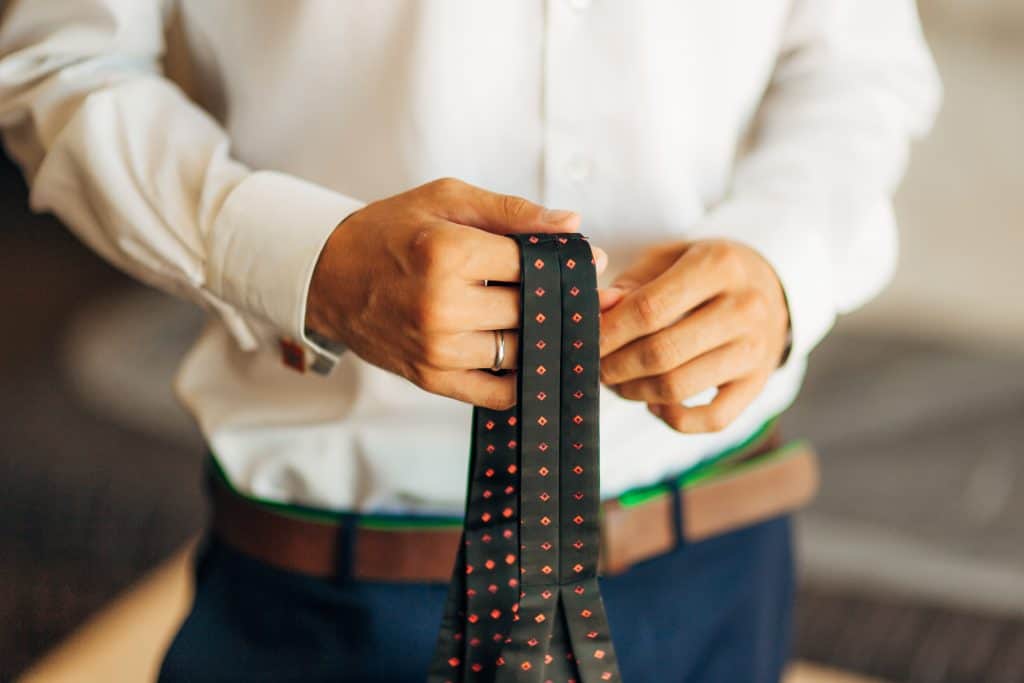 Kako zavezati kravatu