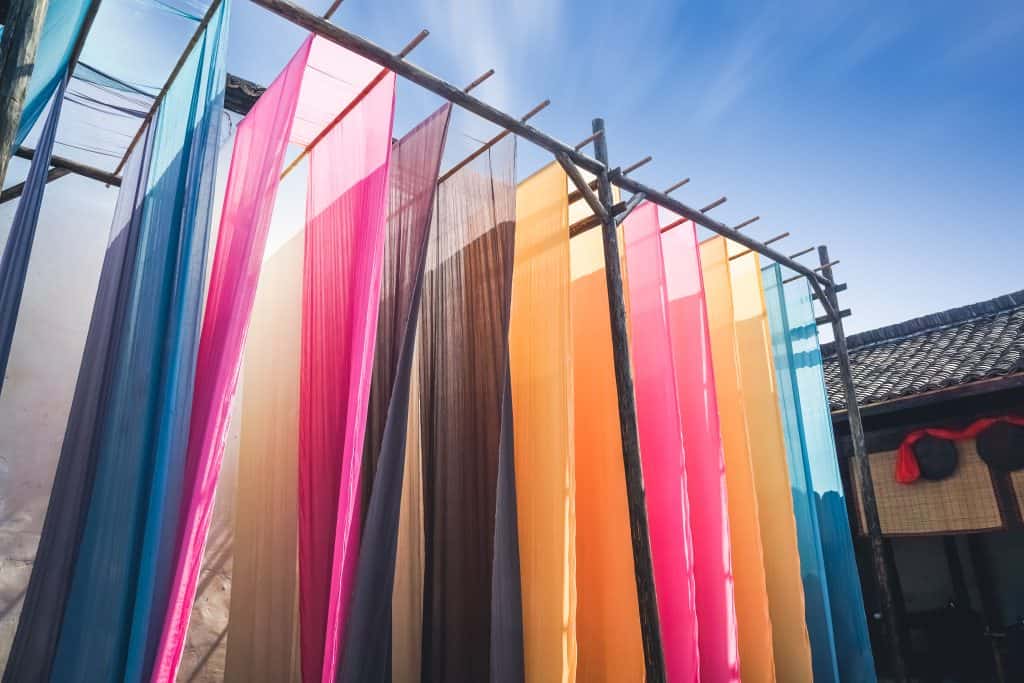 Bojenje tkanina - Kako i koju boju upotrijebiti za koju tkaninu