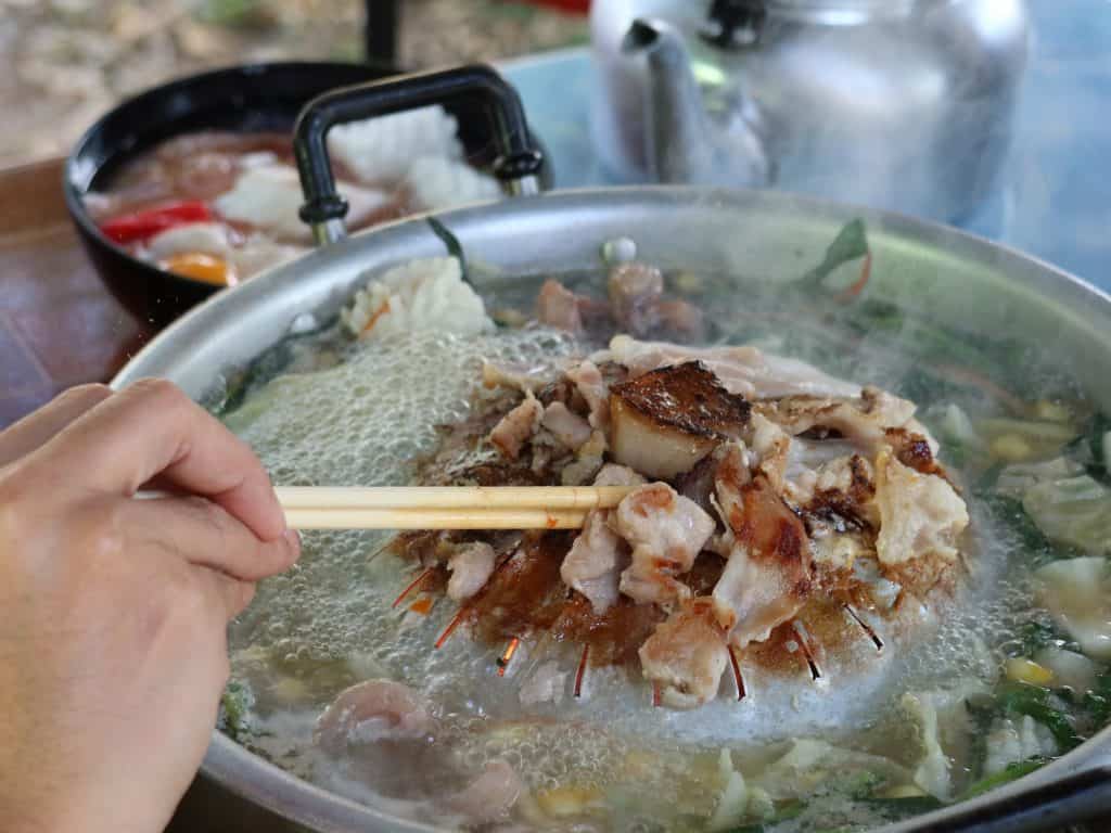 Stavljate li meso u vrelu ili hladnu vodu prilikom kuhanja? Evo što je pravilno i zašto se baš tako kuha.