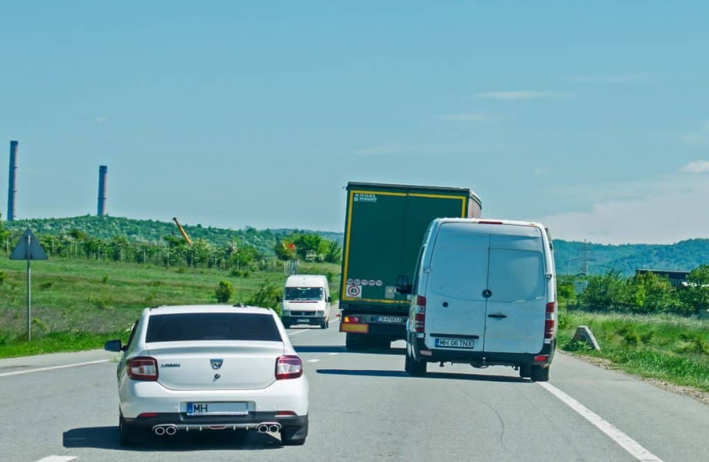 Kada vozač vozilom ne smije početi pretjecati drugo vozilo